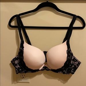 Light pink push-up plunge bra